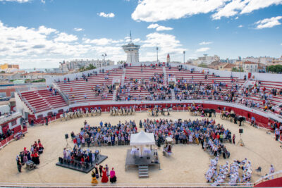 Messe Sevillane - Agrandir l'image 12 sur 15, fenêtre modale