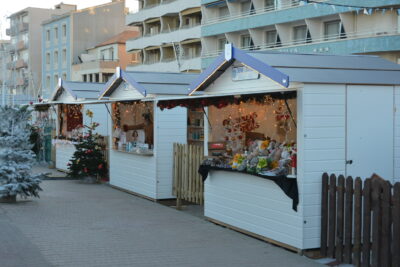 2023-12-15 Village de Noël - Agrandir l'image 10 sur 31, fenêtre modale