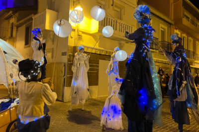 2023-12-28 Déambulation porteurs de lumière Cie Ciélo - Agrandir l'image 23 sur 31, fenêtre modale