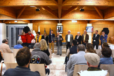 Agrandir l'image 1 sur 2, fenêtre modale