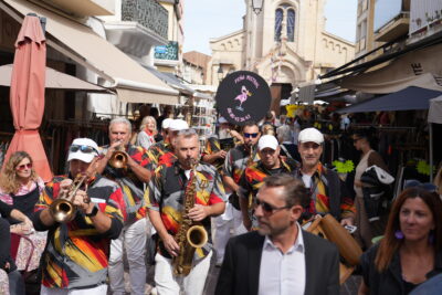 Agrandir l'image 2 sur 7, fenêtre modale